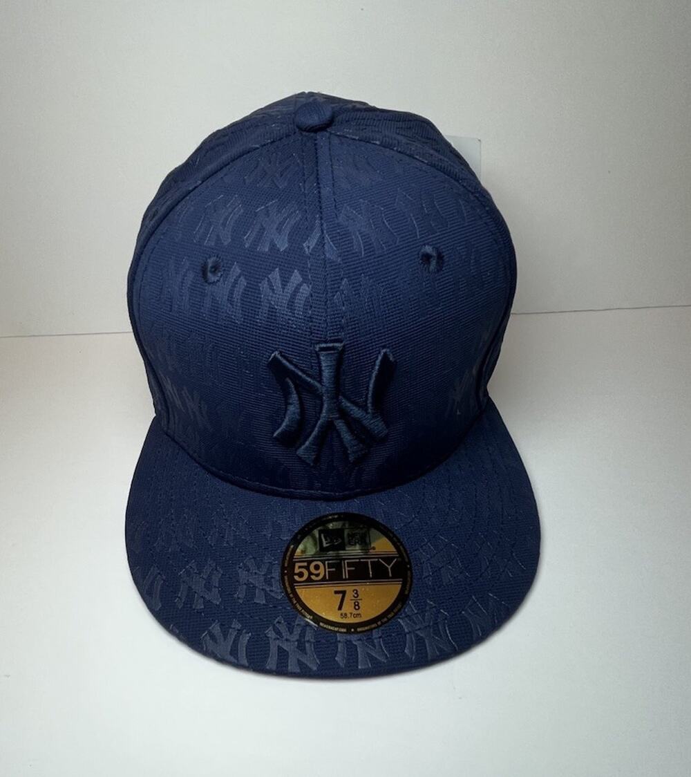 New Era 59FIFTY NY Yankees Monogram Pattern Fitted Hat Size 7 3/8 Red Bottom NWT